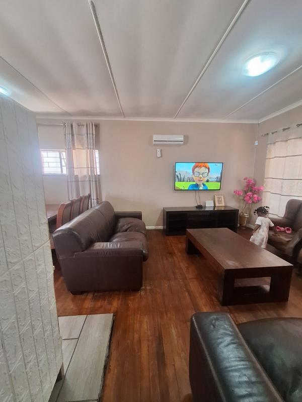 3 Bedroom Property for Sale in Oostersee Western Cape